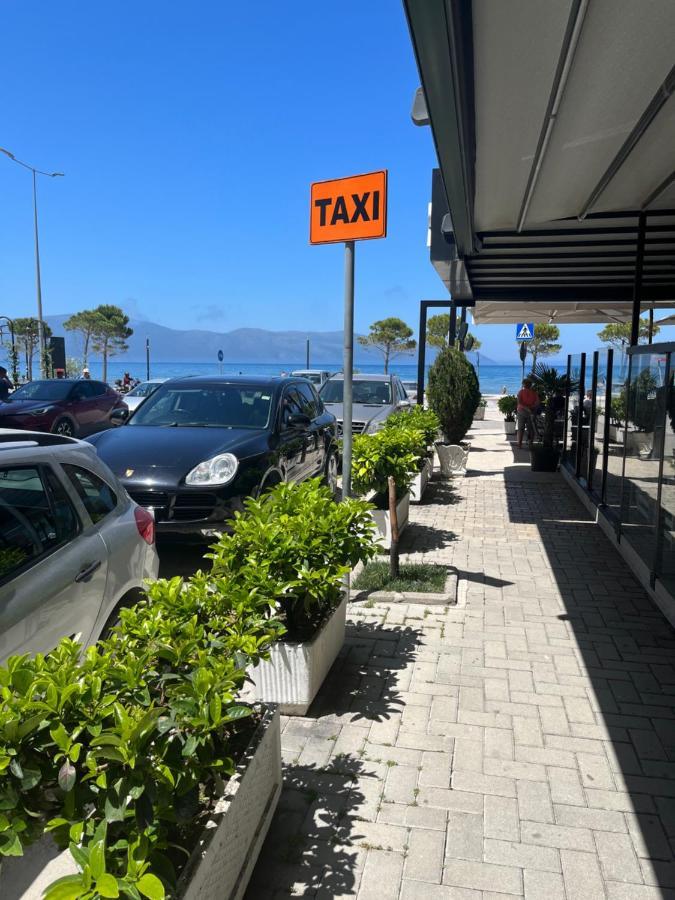 Gloria'S Apartment Lungomare Vlorë エクステリア 写真